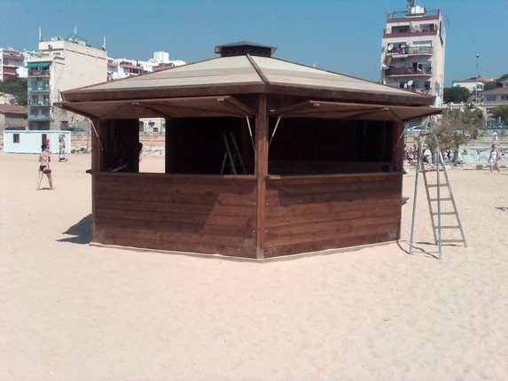 Kioscos de Madera en la playa