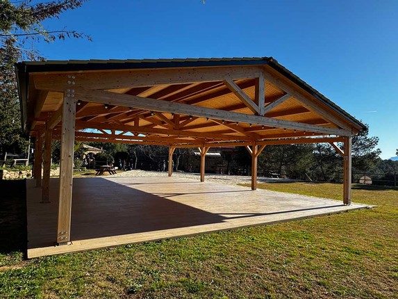 Estructuras, Pérgolas y Chiringuitos de madera a medida